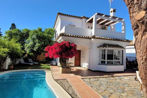 Poblado de Sancti Petri House | Chalet con piscina a 300 m del mar