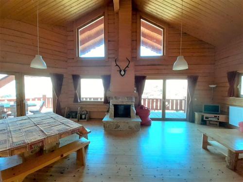 La Joue du Loup Ski Chalet | Chalet de luxe 6 pièces 14 personnes avec cheminée, Wi-Fi et parking privé - FR-1-504-625