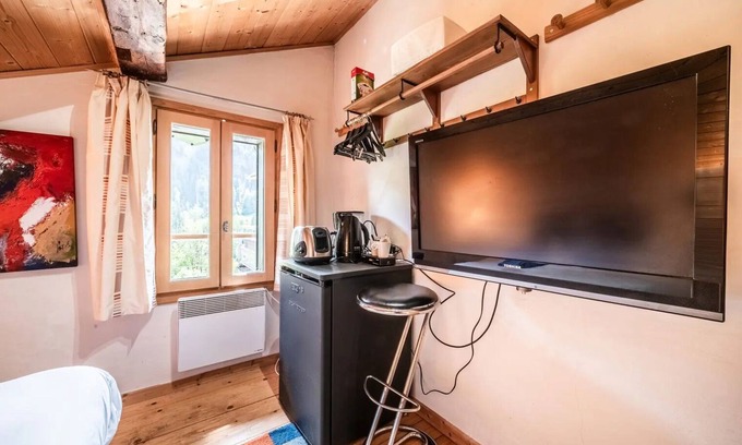 Saint-Jean-dʼAulps Bed & Breakfast | Chalet Elisthur Room N°4
