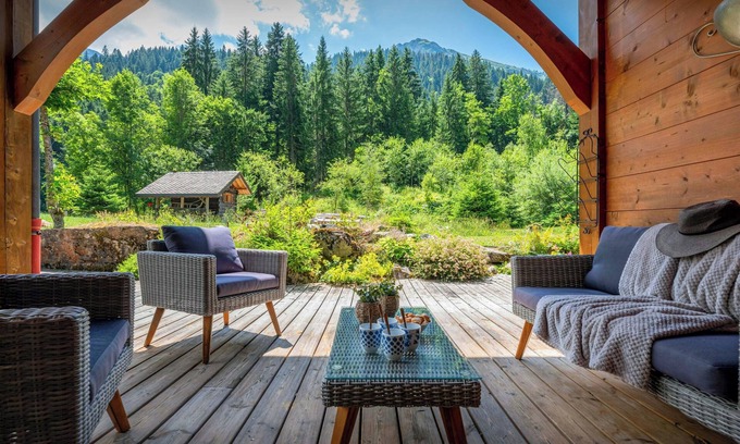 Les Prodains Ski Chalet | Chalet Evelyn - Ideal base with sauna and garden for 10 - OVO Network