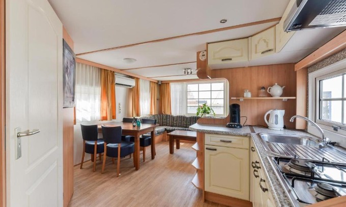 Zandvoort Ski Chalet | CHALET FOR 2 AT THE BEACH