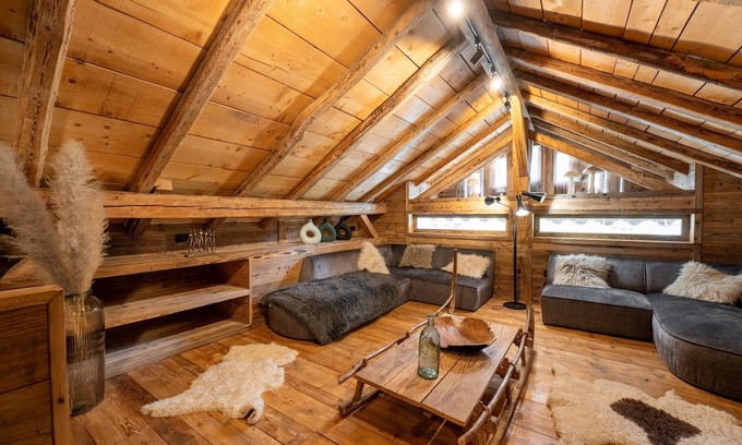 Abondance Ski Chalet | Chalet 'Grand Cru 14 Pers' with Mountain View, Private Terrace and Wi-Fi