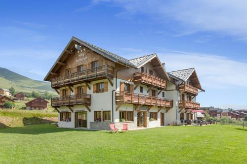 La Toussuire Hotel | Chalet-Hôtel Le Beausoleil, The Originals Relais