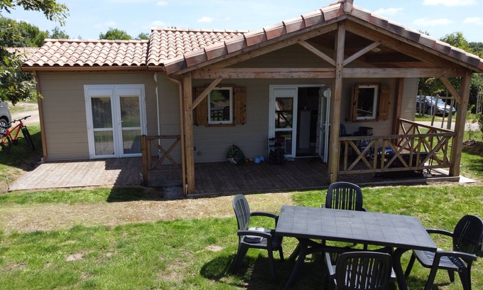 La Chapelle-Hermier House | Chalet house in a quiet residence with heated swimming pool