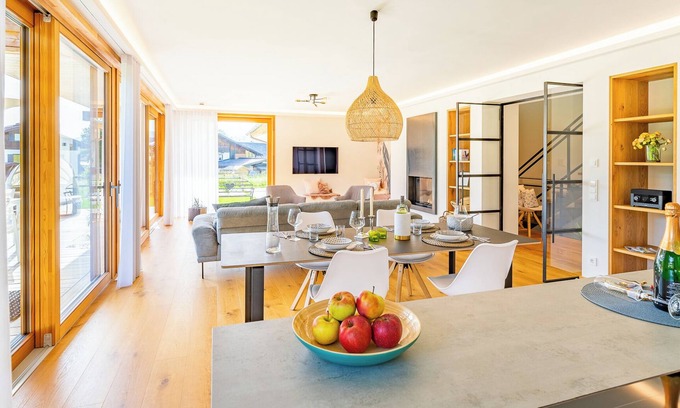 Groissenbach House | Chalet im Winkl, approx. 200sqm with balcony and terrace, for up to 7 people