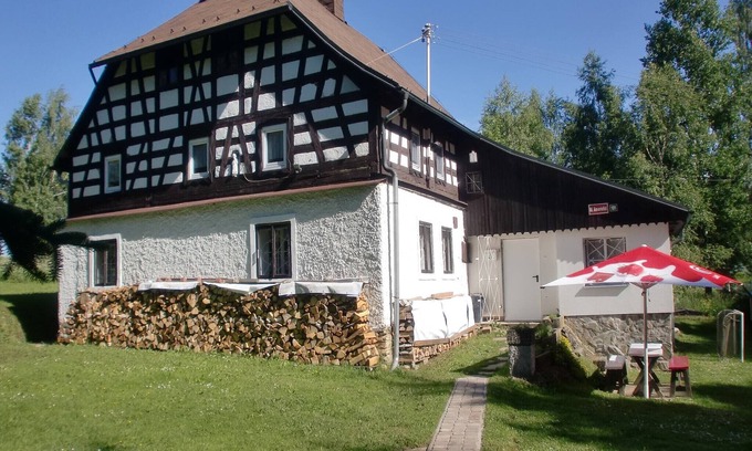 Jindrichovice House | Chalet in Ore Mountains near Ski Slopes