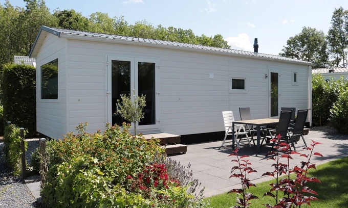 Tzummarum House | Chalet in Friesland near Wadden Sea & Franeker