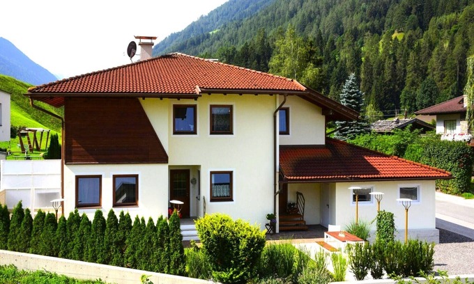 Medraz Apartment | Chalet in Fulpmes near Stubai Glacier Skiing