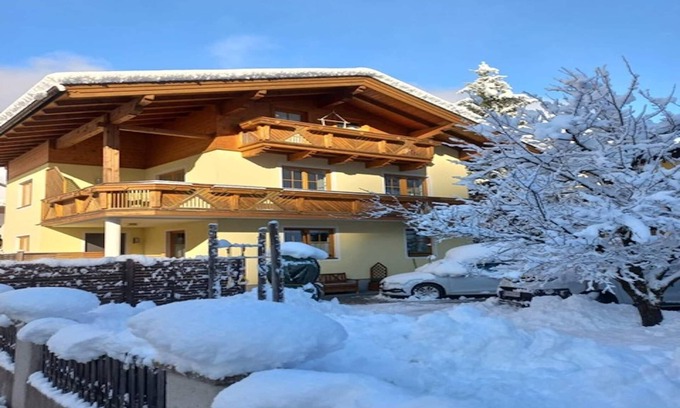 Grossarl Apartment | Chalet in Grossarl near Ski Slopes