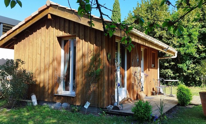 Cauderan Ski Chalet | Chalet in Le Bouscat in the heart of a magnificent garden