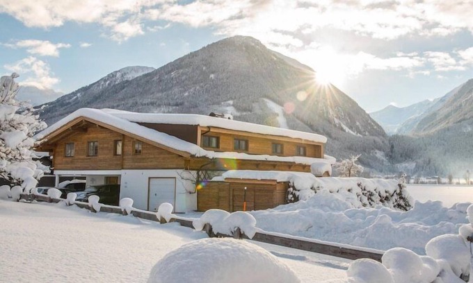 Schonbach Apartment | Chalet in Neukirchen with Mountain Views