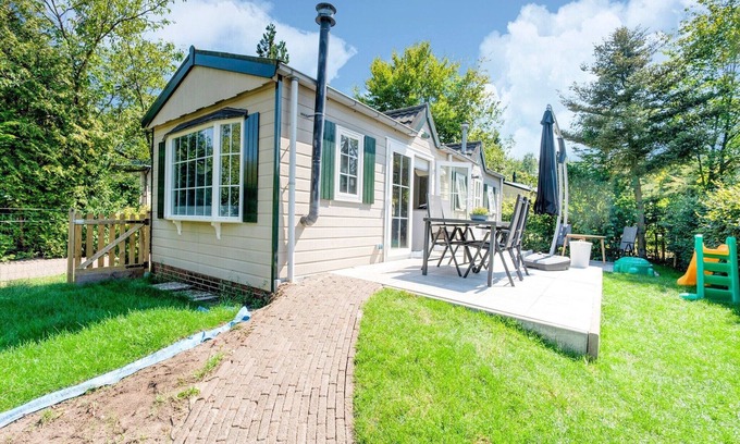 Stegeren Ski Chalet | Chalet in Stegeren near Hiking Trails