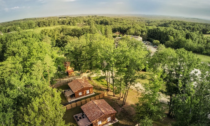 Thenon Ski Chalet | Chalet in the heart of the Périgord Noir in the Gîtes de l'Orée du bois.