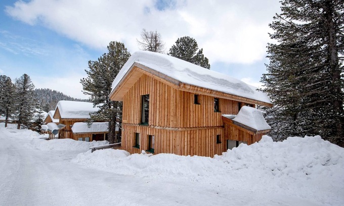 Turracher Hohe Ski Chalet | Chalet in Turracherhöhe with Sauna & Ski Access