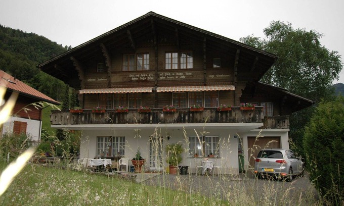 Wilderswil House | Chalet in Wilderswil with Jungfrau Views
