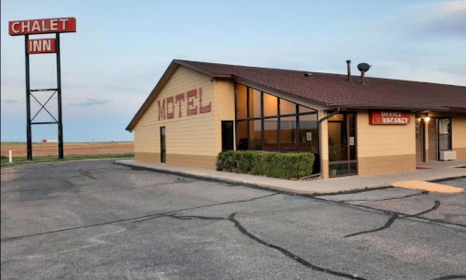 Groom Hotel | Chalet Inn