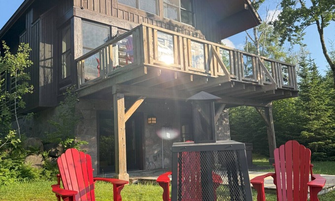 Lac Superieur Village Ski Chalet | 🏡 Chalet Inukshuk – Luxury Log Cabin with Spa, Lake View & Club Access near Mont-Tremblant