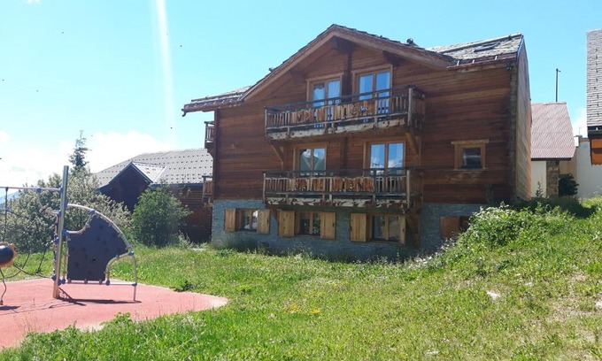 Viel-Alpe Ski Chalet | Chalet La Breche