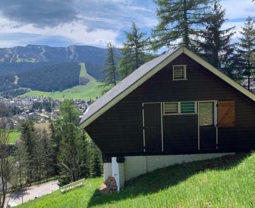 Les Lolettes Ski Chalet | chalet la colline