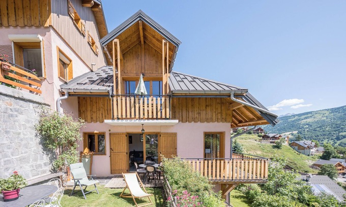Valloire Ski Chalet | Chalet 'La Mouliniere 1' with Mountain View, Balcony and Wi-Fi