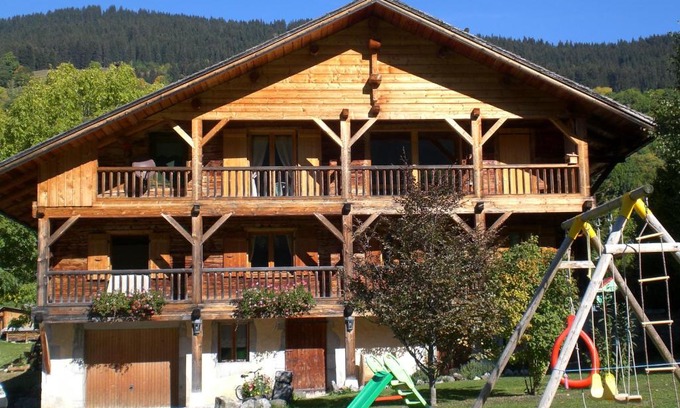 La Clusaz Ski Chalet | Chalet Le Carré