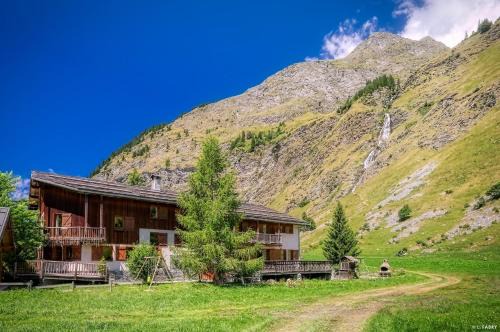 Champagny-en-Vanoise Ski Chalet | Chalet le Grand Bec