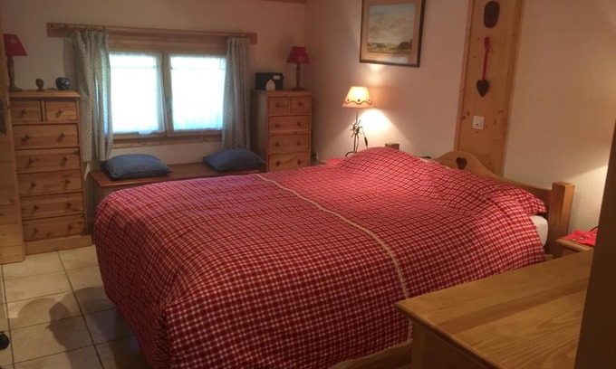 Thones Bed & Breakfast | Chalet les Chouettes