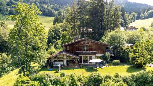 Saint-Jean-de-Sixt Ski Chalet | chalet les ecureuils