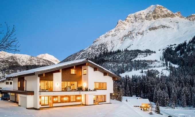 Zug Ski Chalet | Chalet Lilly