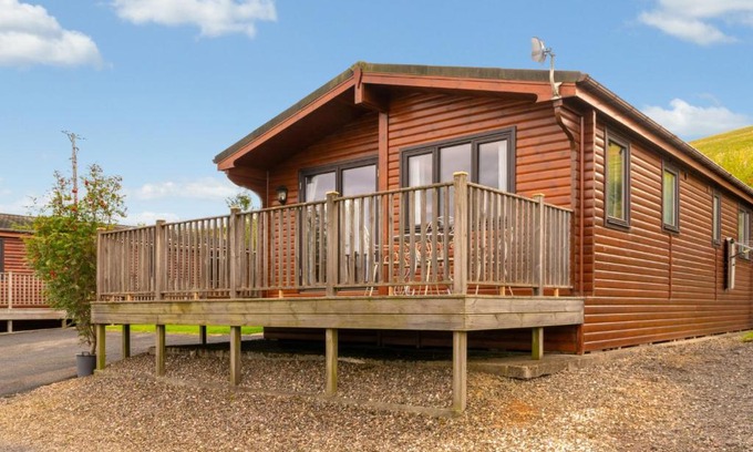 Kinross Ski Chalet | Chalet Lodge 9 by Interhome