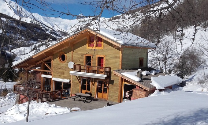 Allos Ski Chalet | CHALET Lumière