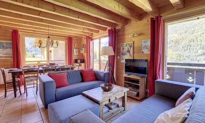 Le Biot Ski Chalet | Chalet MON FRERE - 4 BEDROOMS - WIFI - 10 PEOPLE - GARDEN -LE BIOT