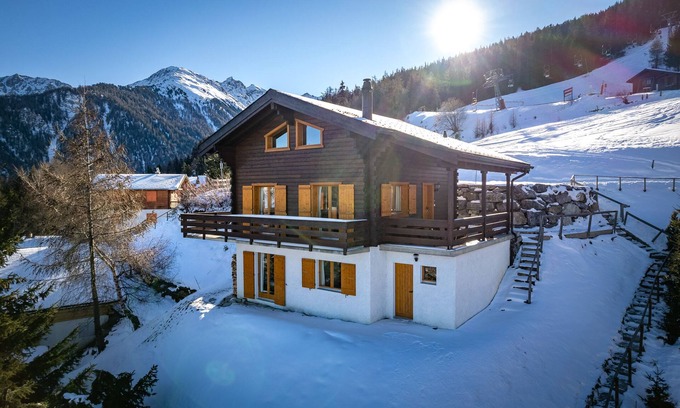 La Tzoumaz Ski Chalet | Chalet OnThePiste - La Tzoumaz, 4 Vallees