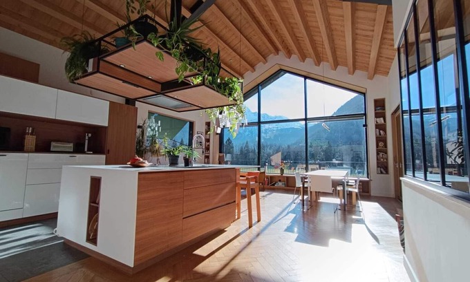 Servoz House | Chalet Parpyoula, 220m2 with garden, Chamonix valley. Ideal for families!