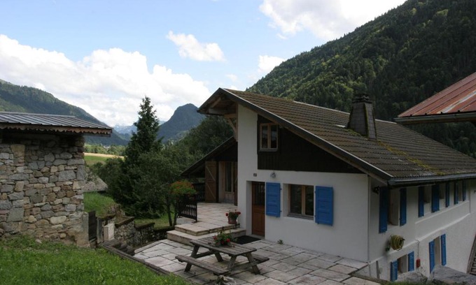Saint-Jean-dʼAulps Ski Chalet | Chalet Peillex