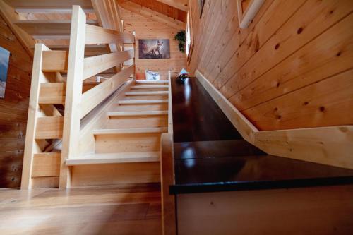 Leukerbad Apartment | Chalet Regenbogen Leukerbad mit Indoorrutschbahn