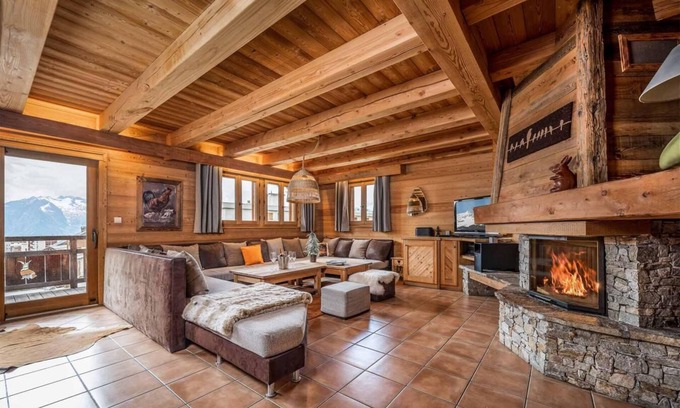 Cognet Ski Chalet | Chalet, ski-in/ski-out & foot of the slopes, fitness, sauna, balcony, fireplace or stove, parking