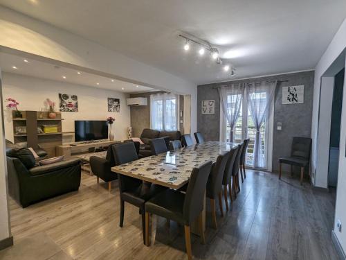 Ramonchamp House | Chalet spacieux avec sauna, spa et baby-foot, proche stations de ski - FR-1-589-671