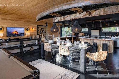 La Malbaie Ski Chalet | Chalet TIPI, Chic Charme & Nature