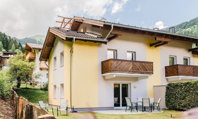 Zell am See Ski Chalet | Chalet Vergissmeinnicht, spacious property in Zell am See