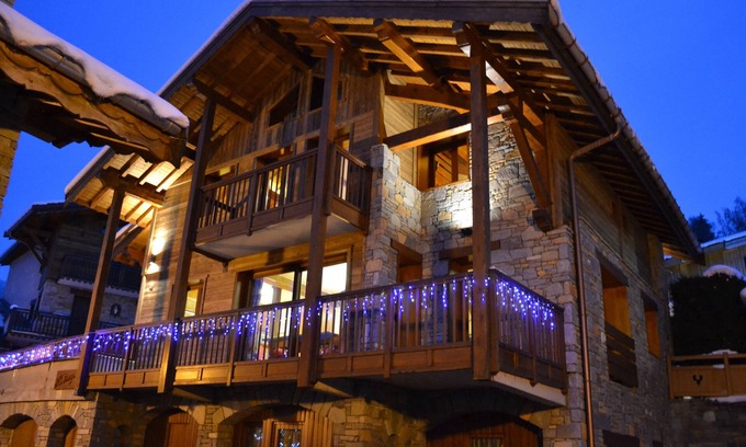Montchavin Ski Chalet | Chalet Versoye self-catered chalet, ensuite beds, spa, boot warmer. Sleeps 12