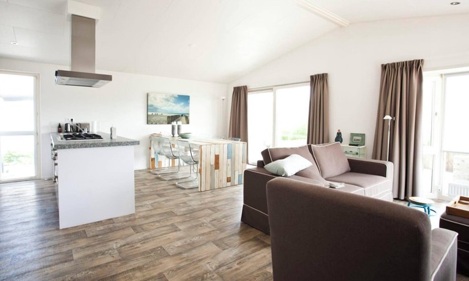 Breskens House | Chalet with 2 bedrooms and a terrace