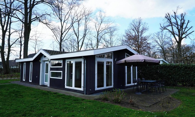 Susteren House | Chalet with 3 bedrooms and garden