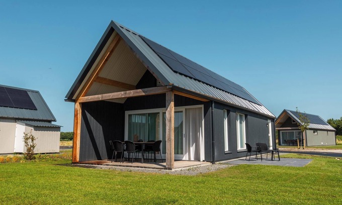 Cadzand-Bad House | Chalet with 3 bedrooms, bathroom and veranda