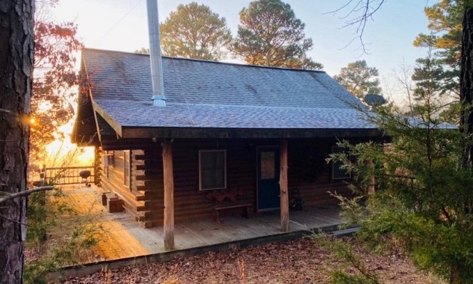 Eureka Springs Cabin | Chalet with a view at Bear Mountain - Hottub