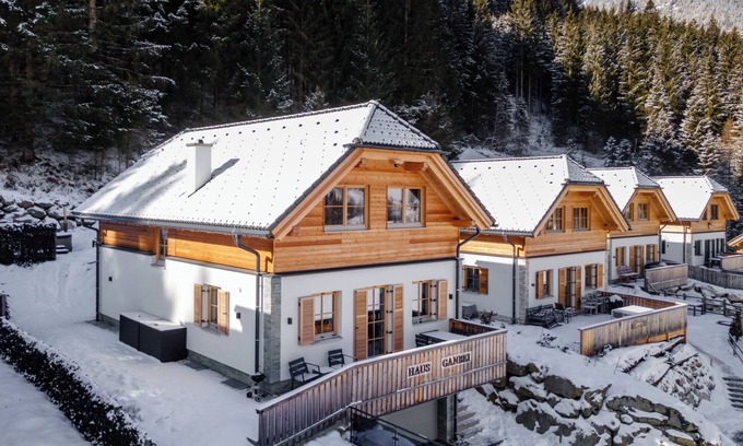 Donnersbachwald Ski Chalet | Chalet with sauna, hot tub