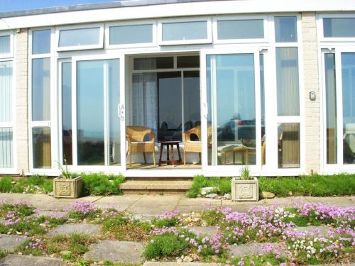 West Bay Apartment | Chalet With Sea Views