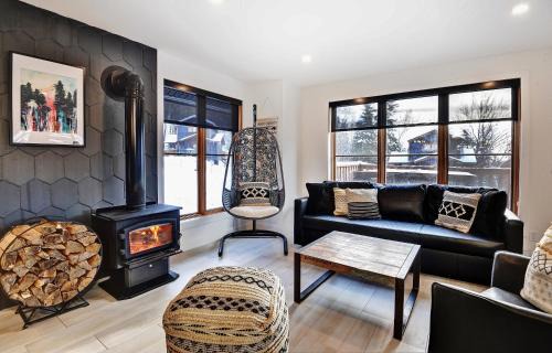 Stoneham Ski Chalet | Chalets Alpins - 12 Chemin Alpin