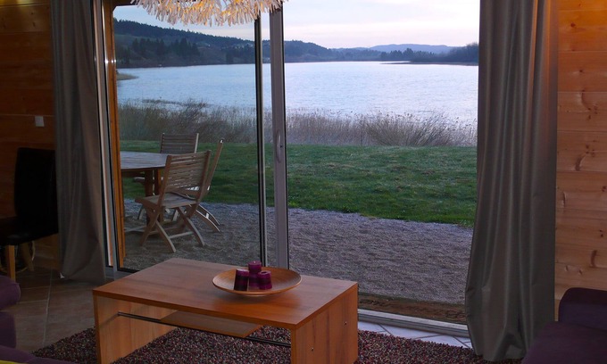 Grande-Riviere Ski Chalet | CHALETS INDEPENDENT BEAUTIFUL VIEW ON LAKE