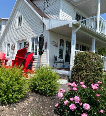 Saint-Jean-de-l'lle-d'Orleans Ski Chalet | Chalets Plage St-Jean